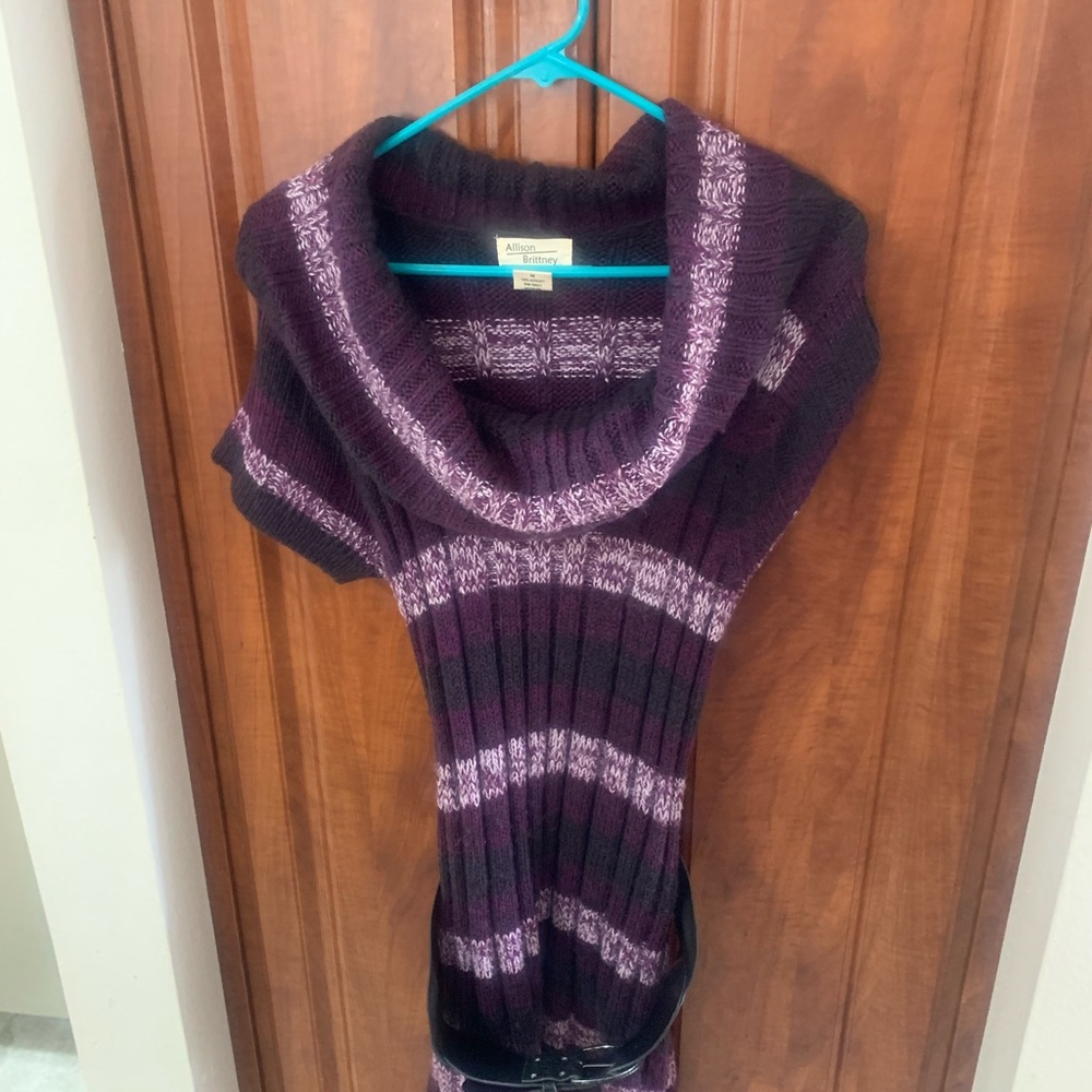 ALLISON BRITTNEY PURPLE & WHITE LONG SLEEVE SWEATER WITH ADJUSTABLE BLACK BELT